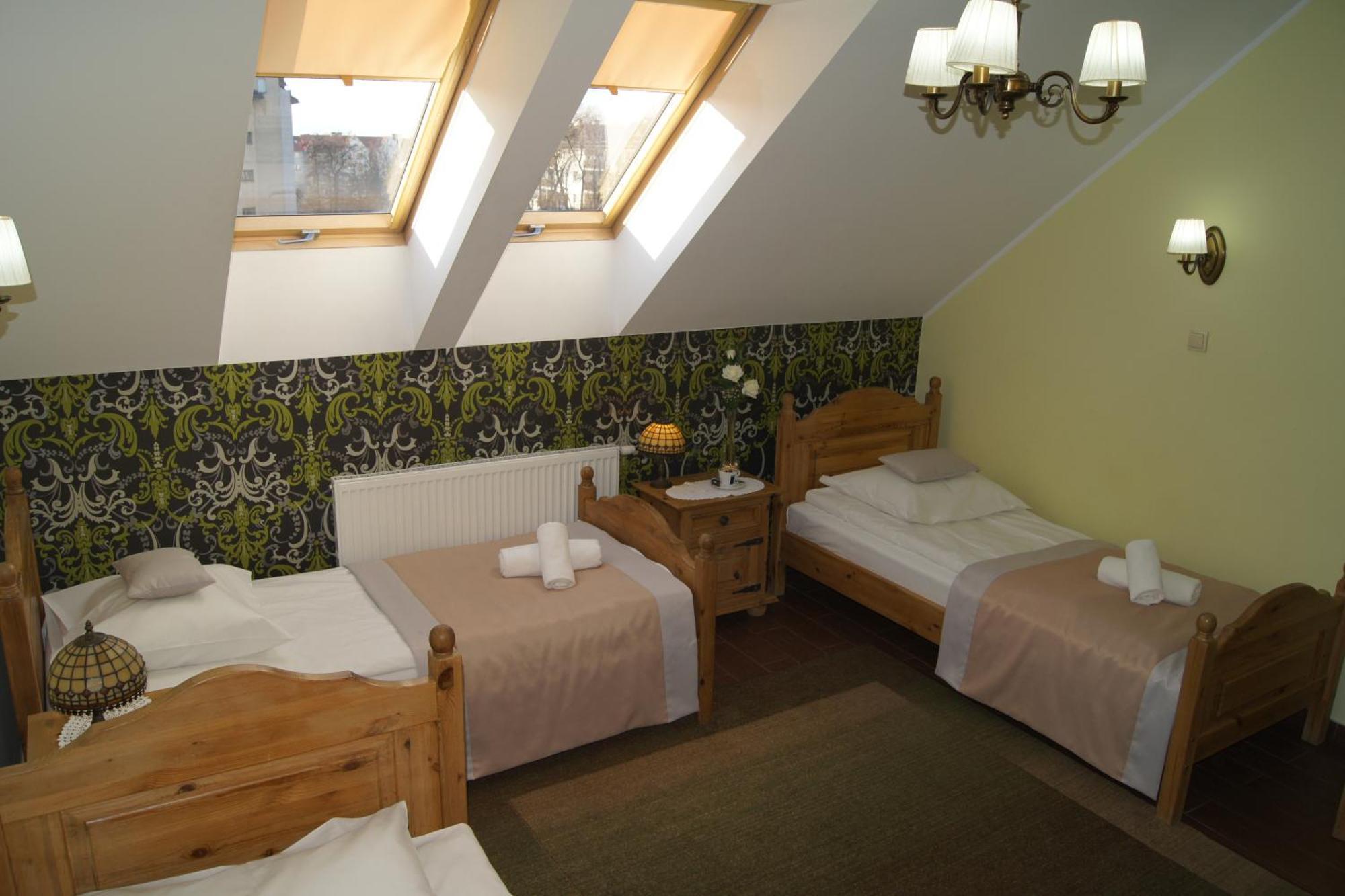 Hotel Pod Herbem -Pokoje Ozonowane 비아위스토크 객실 사진